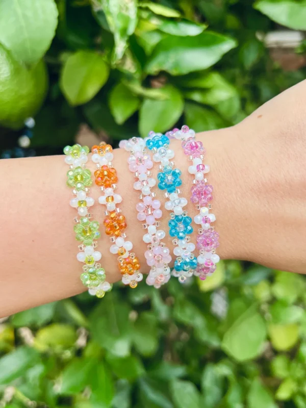 Crystal Bloom – Adjustable Beaded Bracelet
